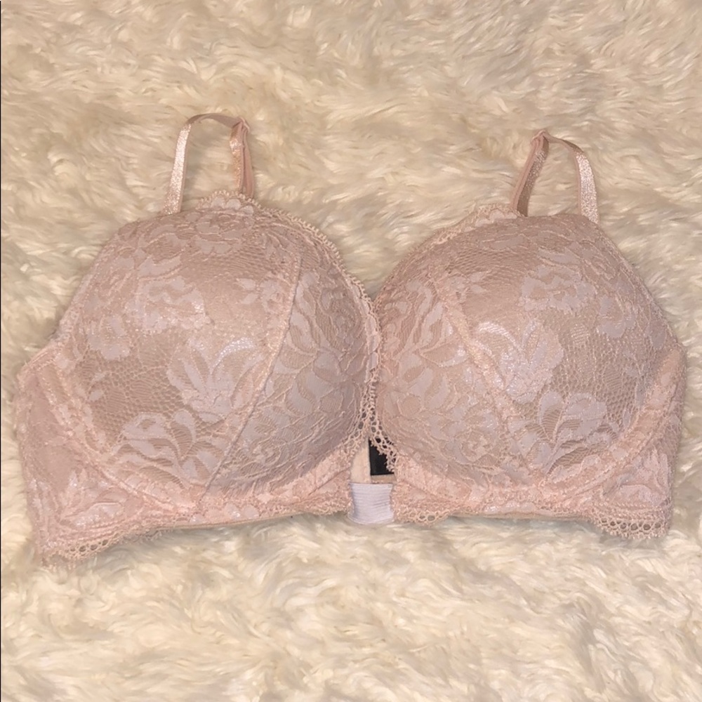 Victoria’s Secret Pale Pink Lace Bra SZ 32D